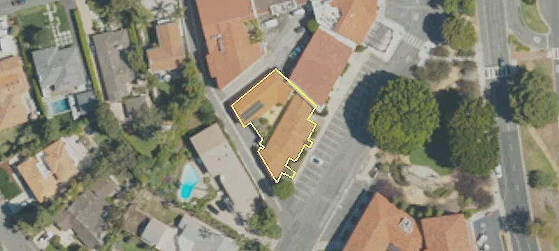 2215 Via Anacapa