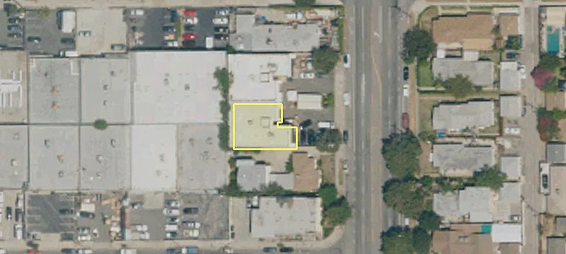 7449 Woodley Ave