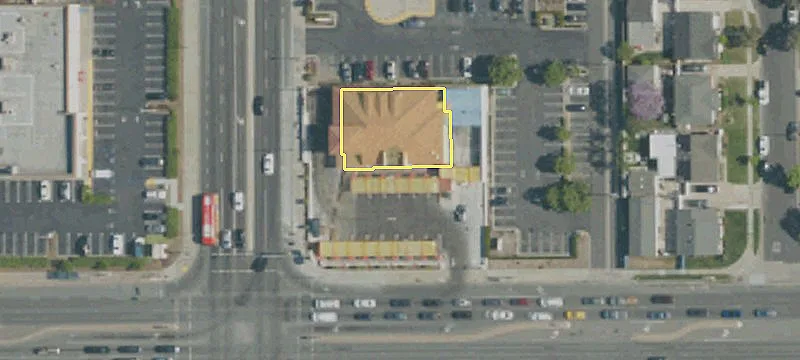 2711 Del Amo Blvd
