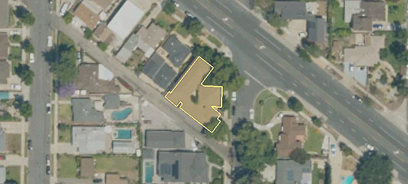 2501 Glenoaks Blvd