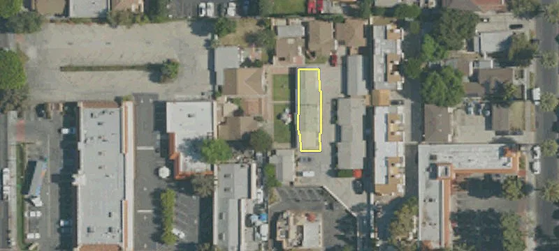 8035 Rosecrans Ave