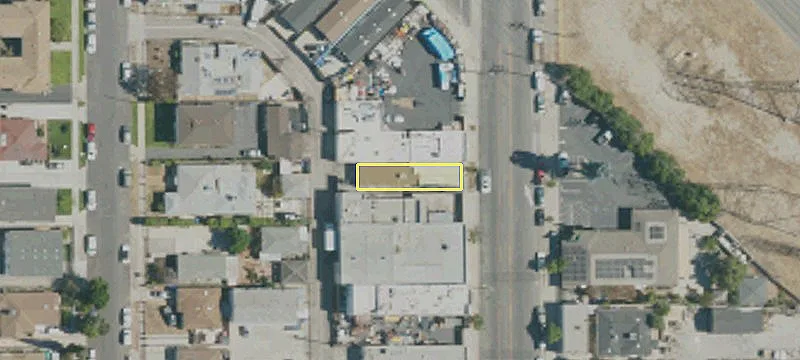 5741 Cahuenga Blvd