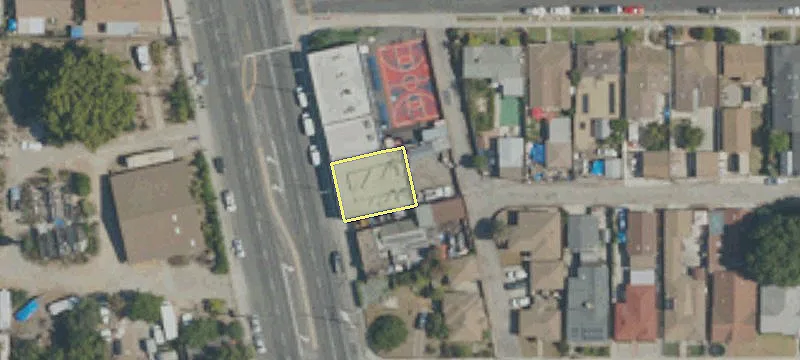 21512 Main St