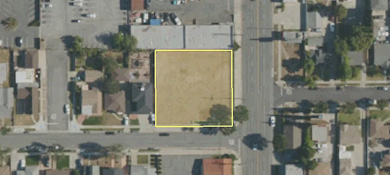 15933 Clark Ave