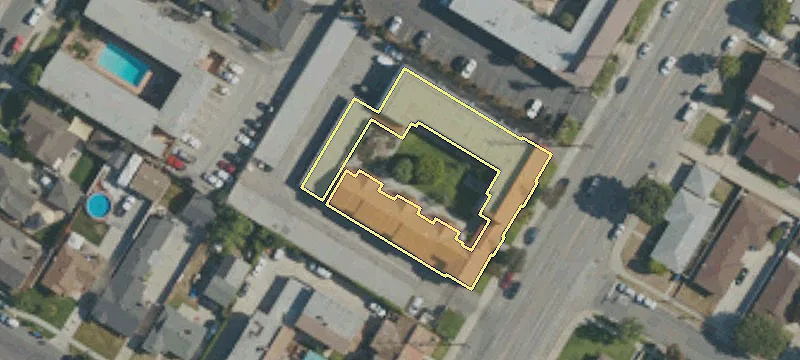 11725 Downey Ave