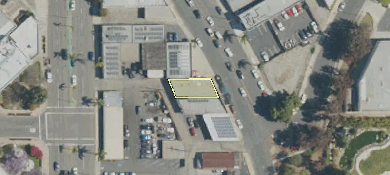 1401 Border Ave