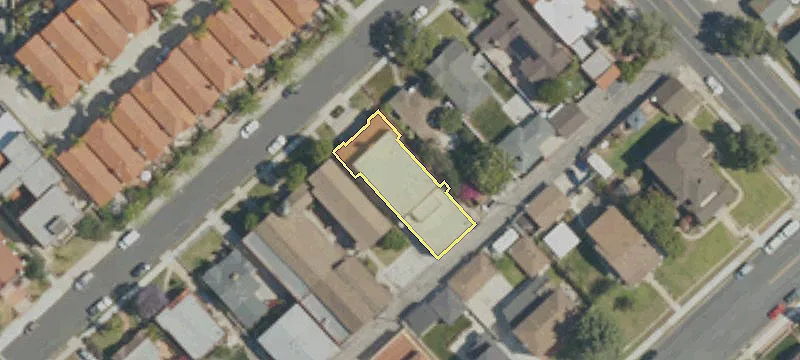 1422 Engracia Ave
