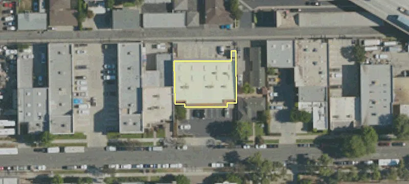 135 La Porte St