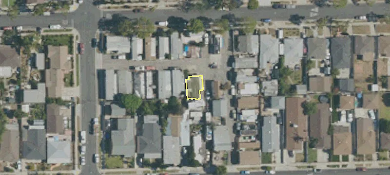 823 Realty St