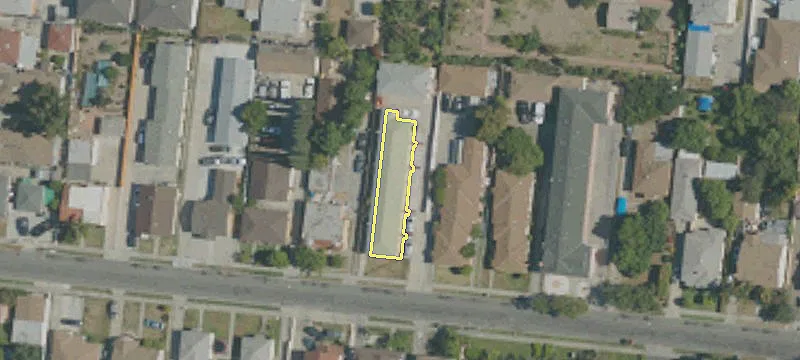 3535 Los Flores Blvd