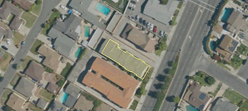 10521 Lakewood Blvd
