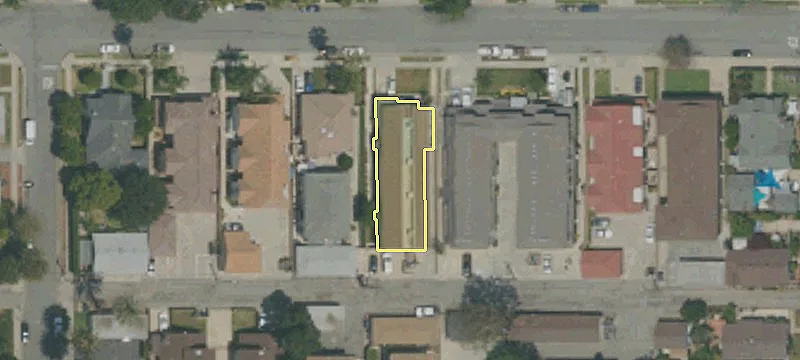 242 Ctr St