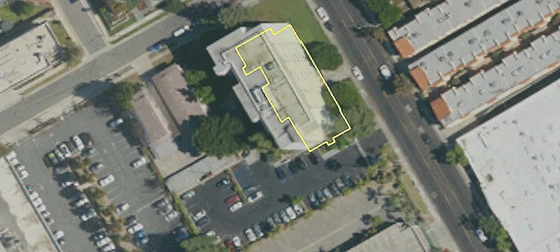 105 Chapel Ave