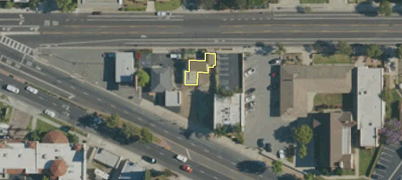 15843 Whittier Blvd