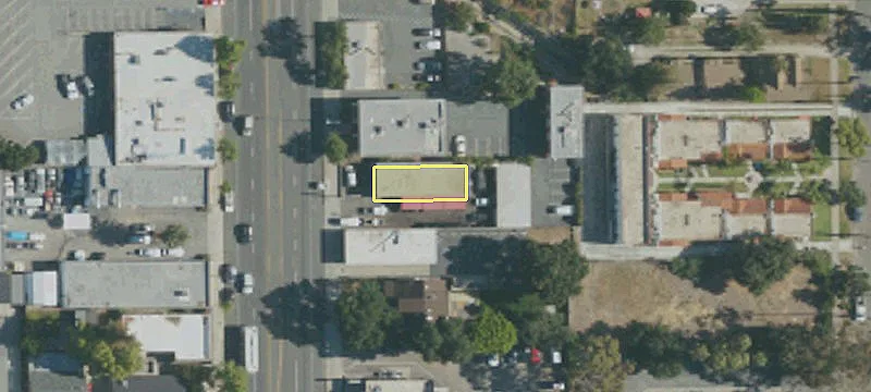 590 Lk Ave