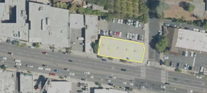 17511 Ventura Blvd