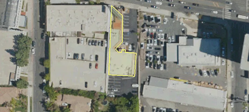 15826 Ventura Blvd
