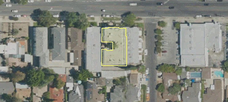 12206 Magnolia Blvd