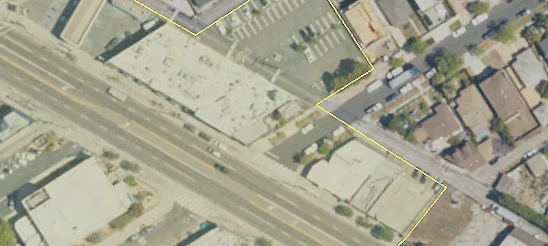 328 Lincoln Blvd