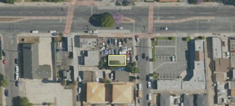 300 Rosecrans Ave