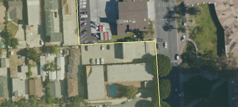 215 Acacia Ave