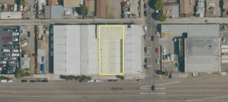3080 Commercial St