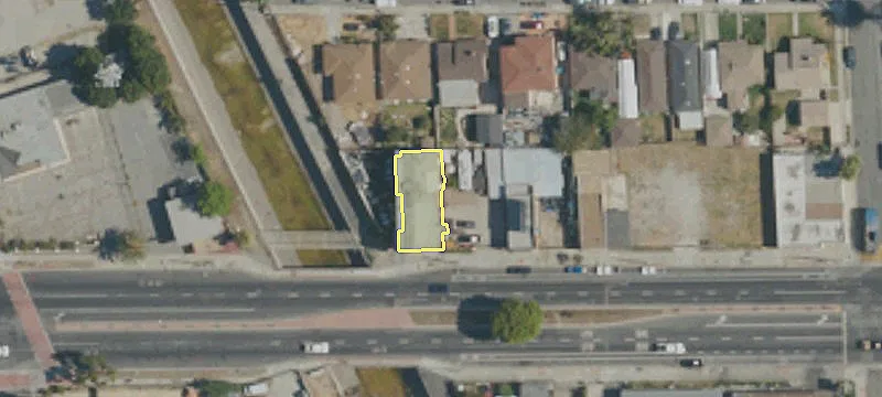 923 Rosecrans Ave