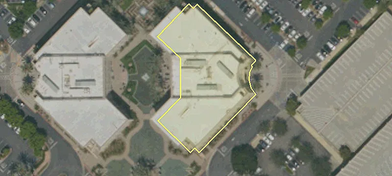 1050 Lks Dr