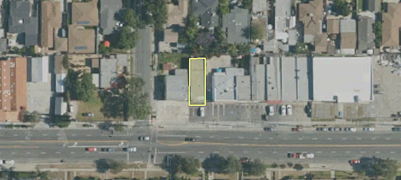 2605 Carson St