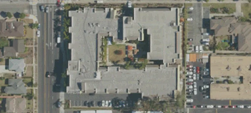 3360 Magnolia Ave