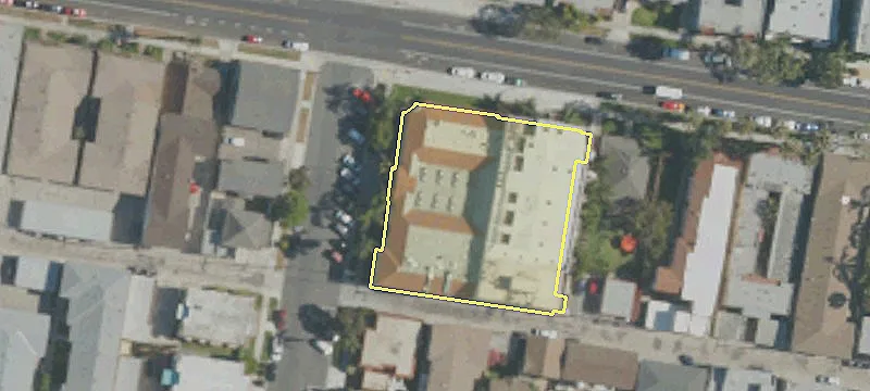 290 Cerritos Ave