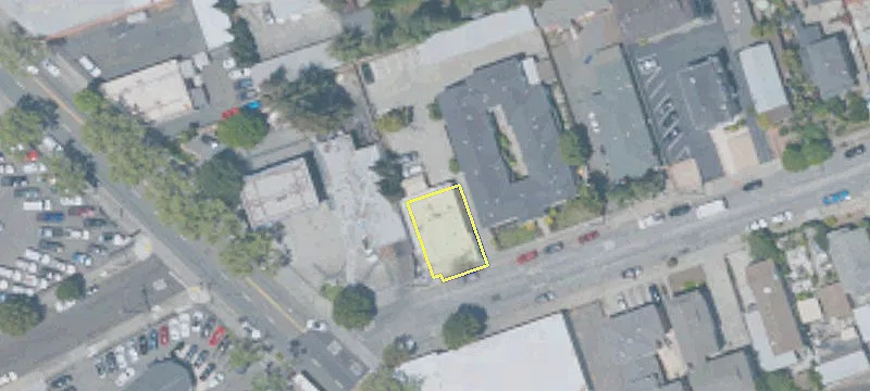 200 Warren Ave