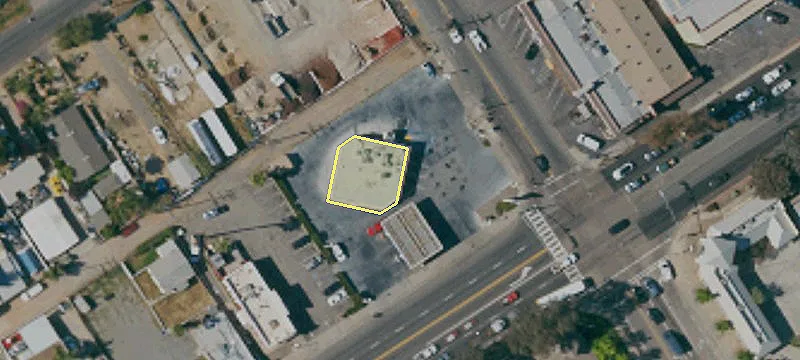 1015 Main St