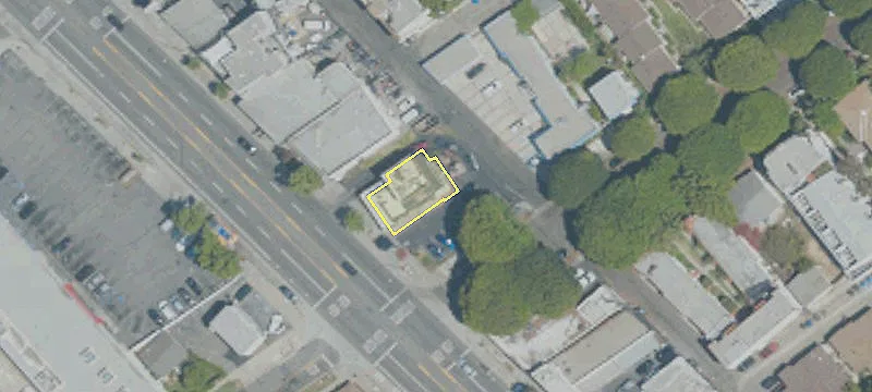 2025 Lincoln Blvd