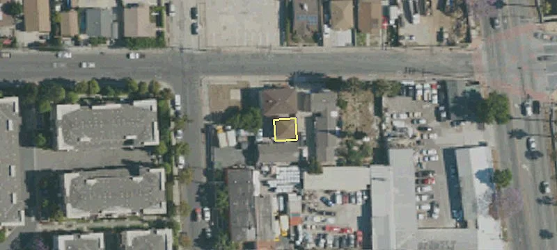 206 Elm St