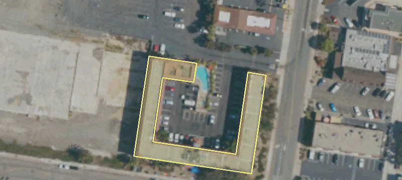 2575 Clairemont Dr
