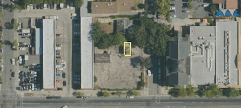 27 Grand Oaks Ave