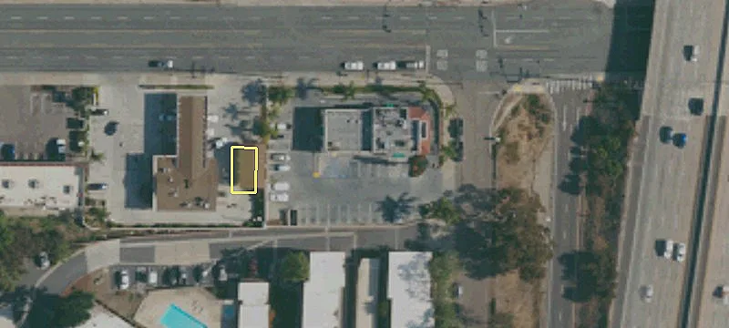 1215 Main St