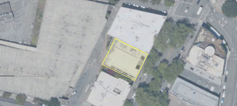 2127 Broadway