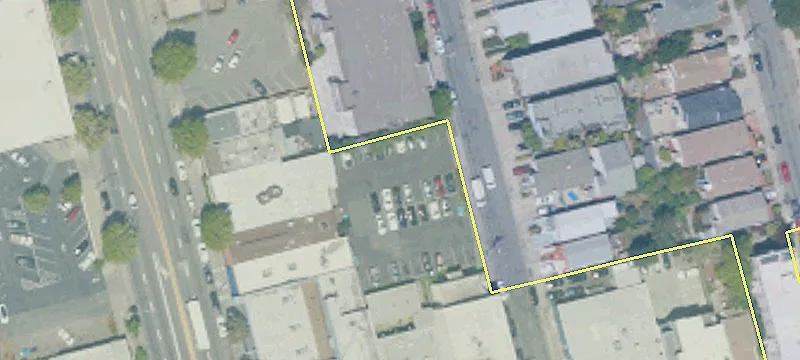 1121 Solano Ave
