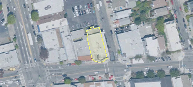 1121 Solano Ave