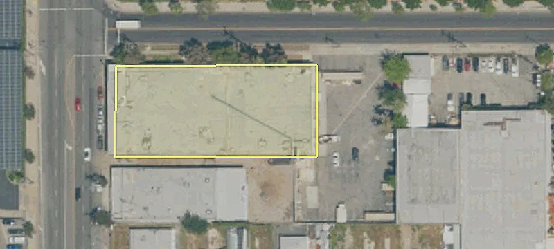 7950 Woodley Ave