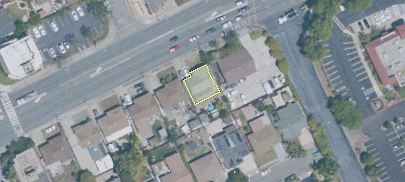 878 Winton Ave
