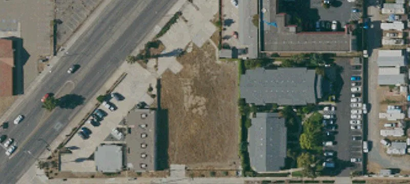 1341 Main St