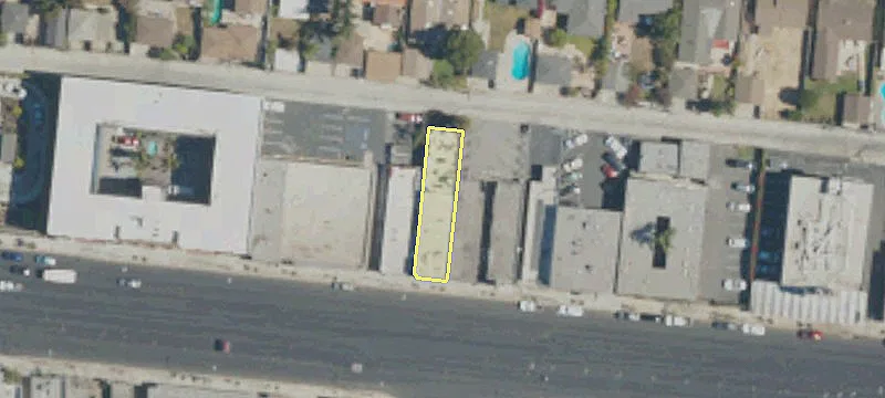 1692 Centinela Ave