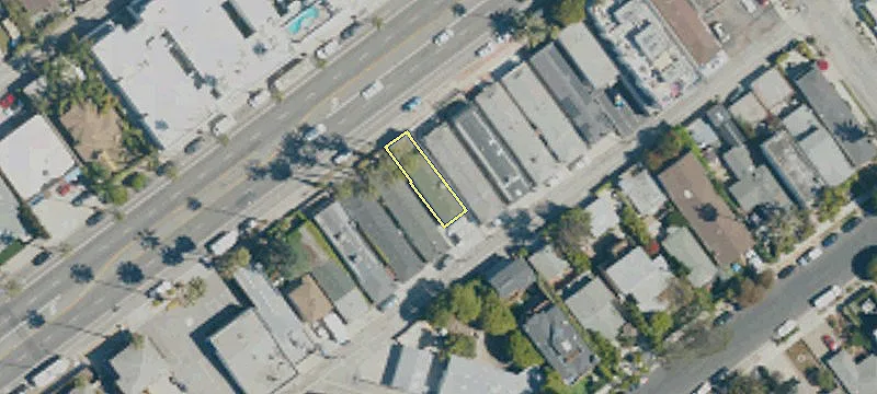 742 Washington Blvd
