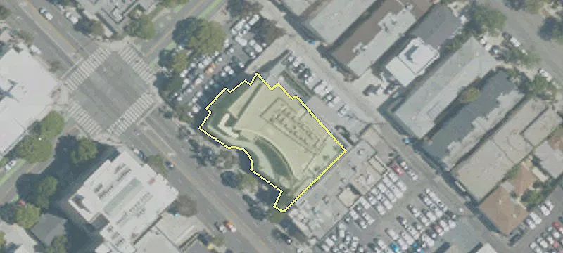 1307 Lincoln Blvd