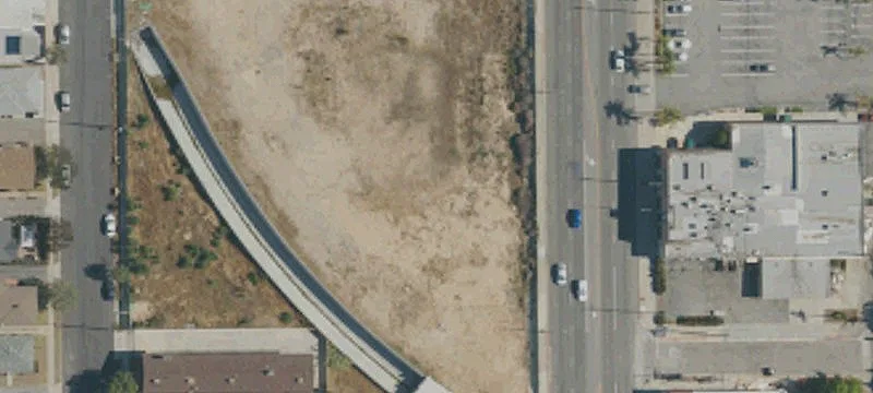 215 San Gabriel Blvd