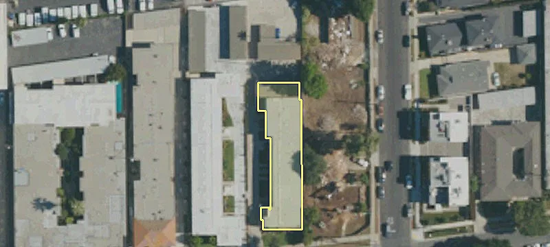 215 Live Oak St