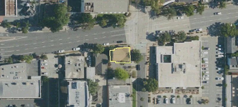 940 Un St